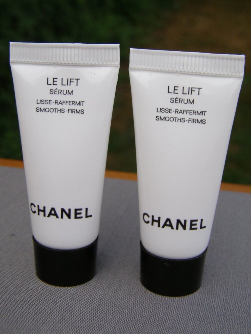 TWO Chanel Le Lift Serum 0.17 Oz / 5 ml Sample Size BRAND NEW!